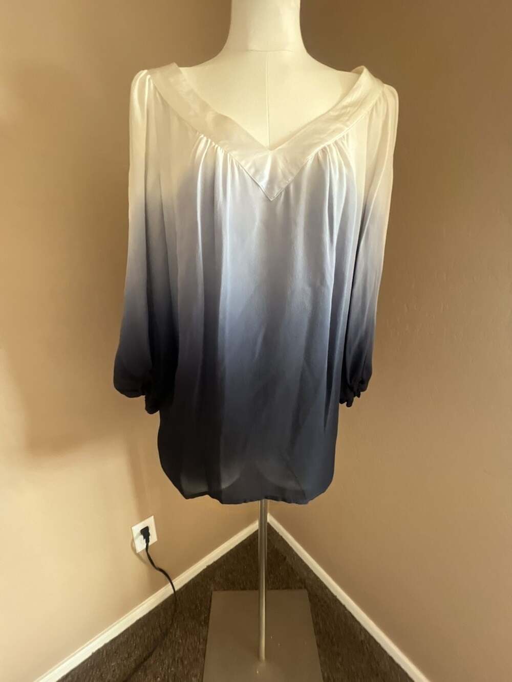 Karen Kane 100% Silk Ombre V-Neck Long Sleeve Blouse